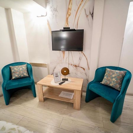 Apartmani Aleksandra U Centru Grada Kragujevac Exteriér fotografie