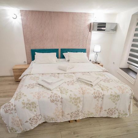 Apartmani Aleksandra U Centru Grada Kragujevac Exteriér fotografie