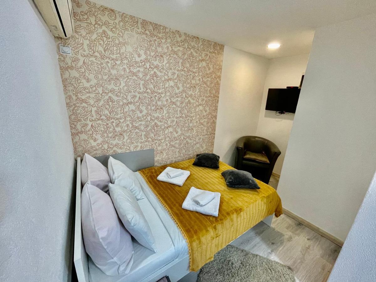 Apartmani Aleksandra U Centru Grada Kragujevac Exteriér fotografie