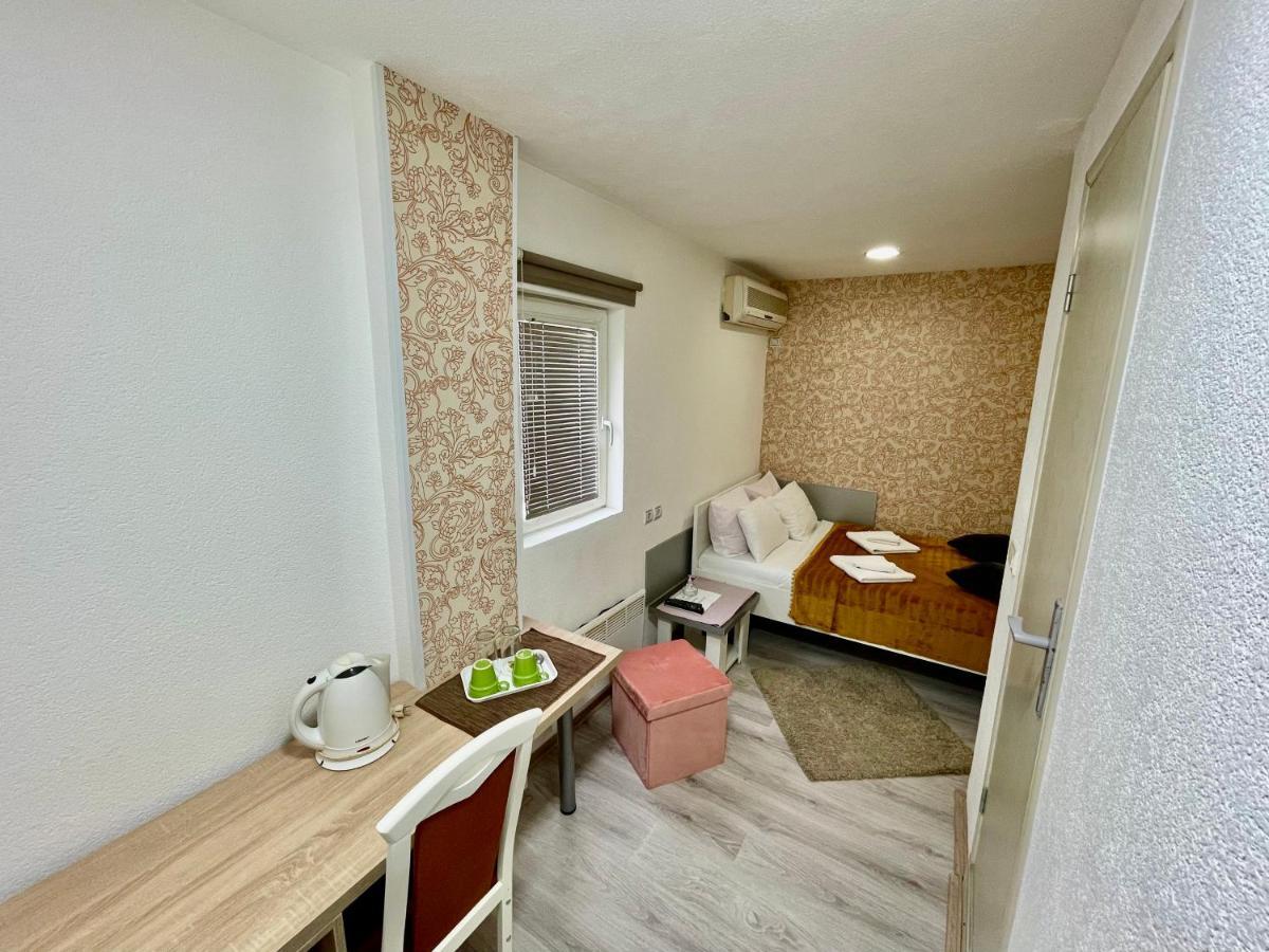 Apartmani Aleksandra U Centru Grada Kragujevac Exteriér fotografie