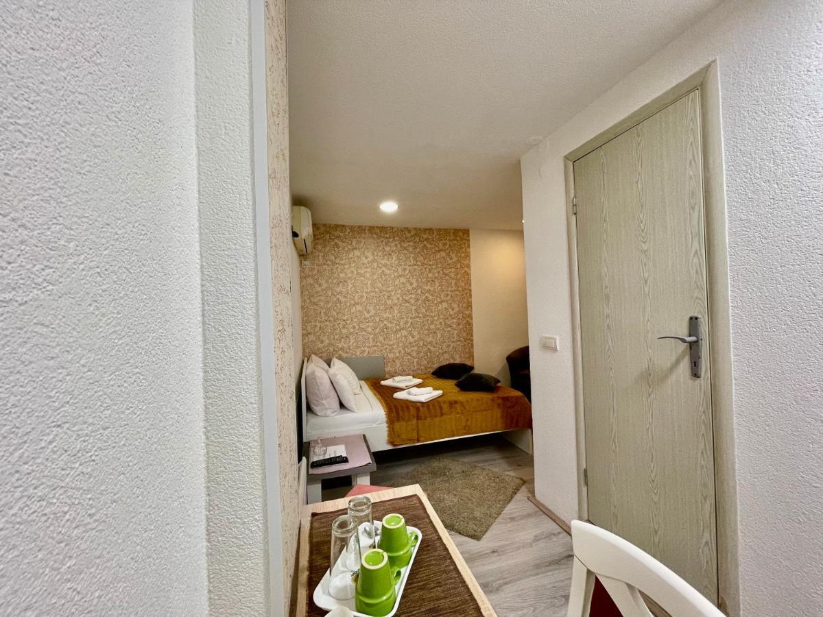 Apartmani Aleksandra U Centru Grada Kragujevac Exteriér fotografie