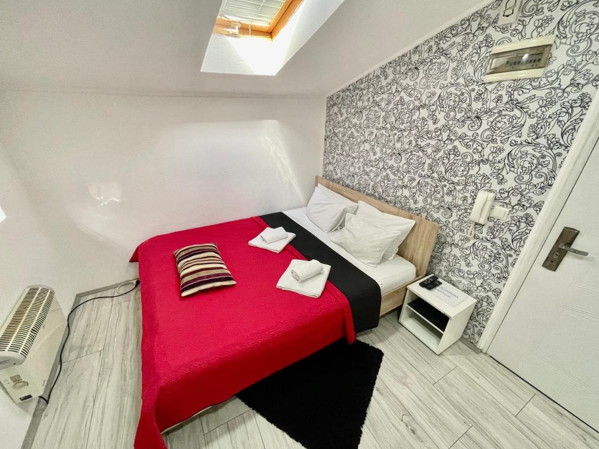 Apartmani Aleksandra U Centru Grada Kragujevac Exteriér fotografie