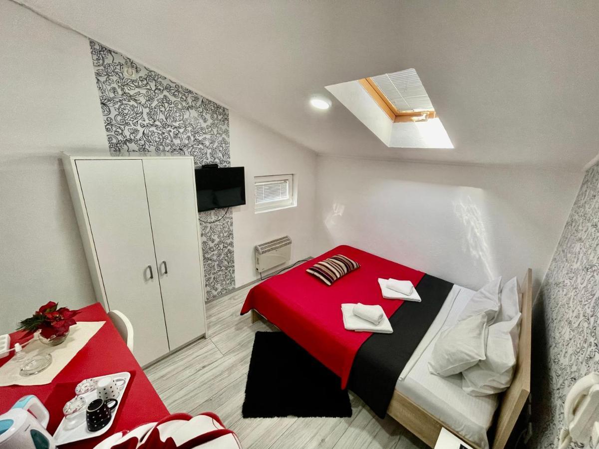 Apartmani Aleksandra U Centru Grada Kragujevac Exteriér fotografie