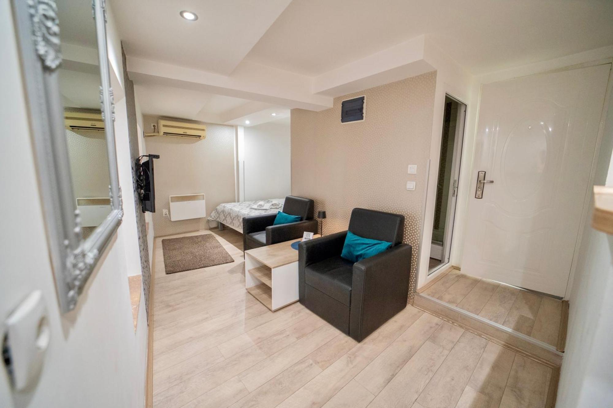 Apartmani Aleksandra U Centru Grada Kragujevac Exteriér fotografie