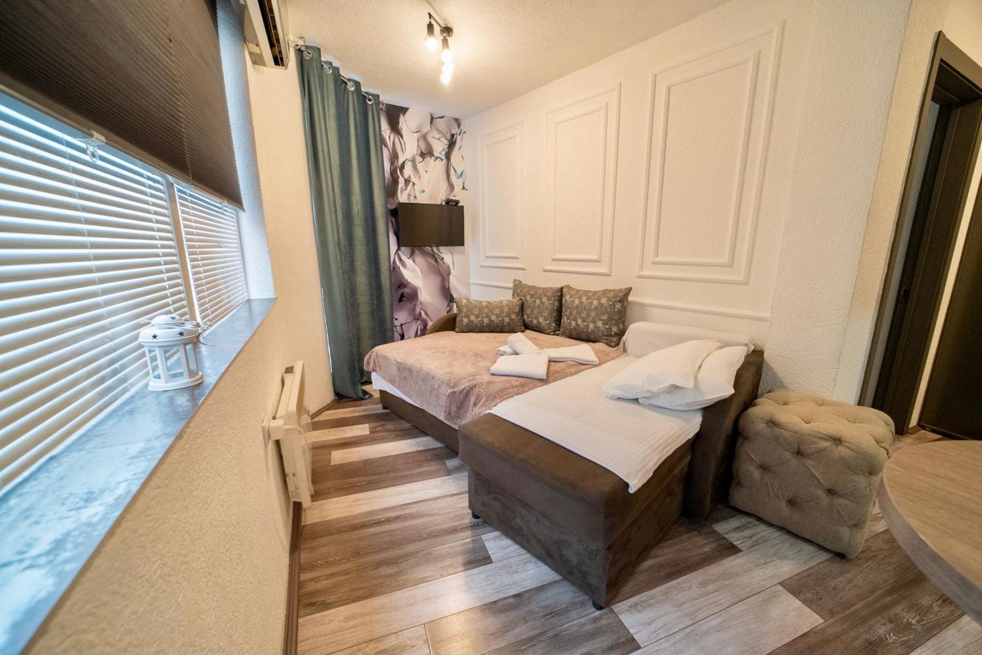 Apartmani Aleksandra U Centru Grada Kragujevac Exteriér fotografie