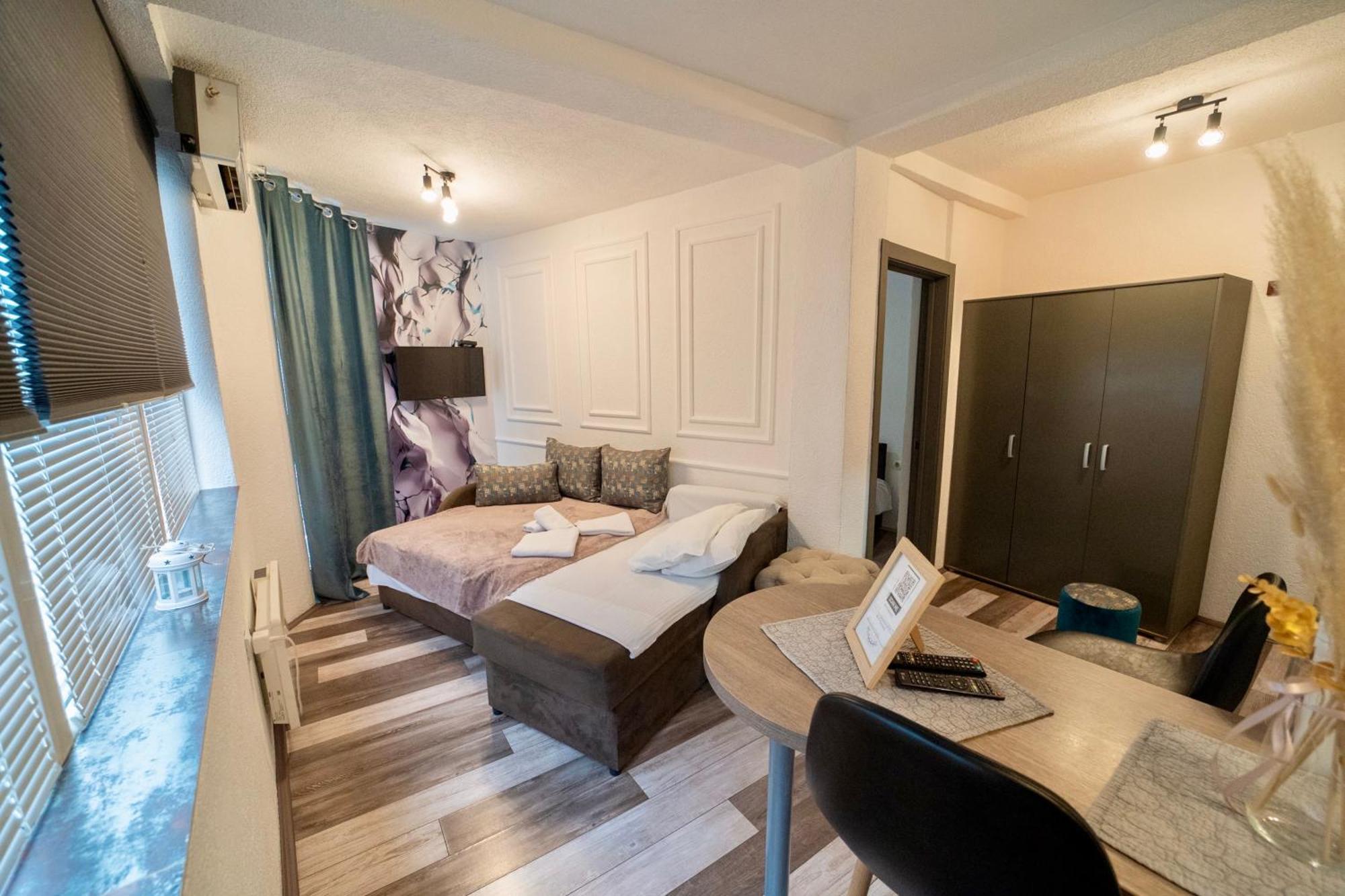 Apartmani Aleksandra U Centru Grada Kragujevac Exteriér fotografie