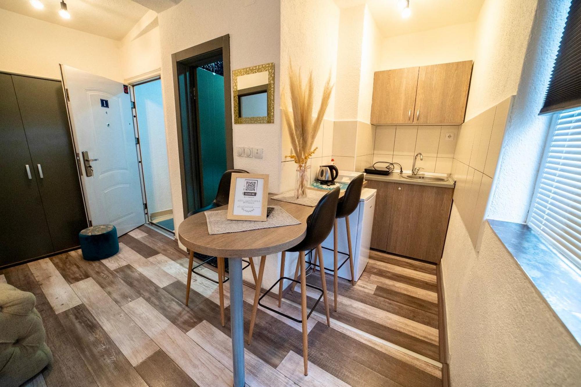 Apartmani Aleksandra U Centru Grada Kragujevac Exteriér fotografie