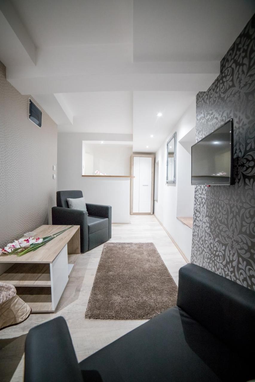 Apartmani Aleksandra U Centru Grada Kragujevac Exteriér fotografie